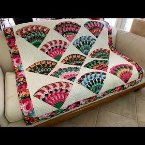 Machine Pieced & quilted Lap Quilt #69